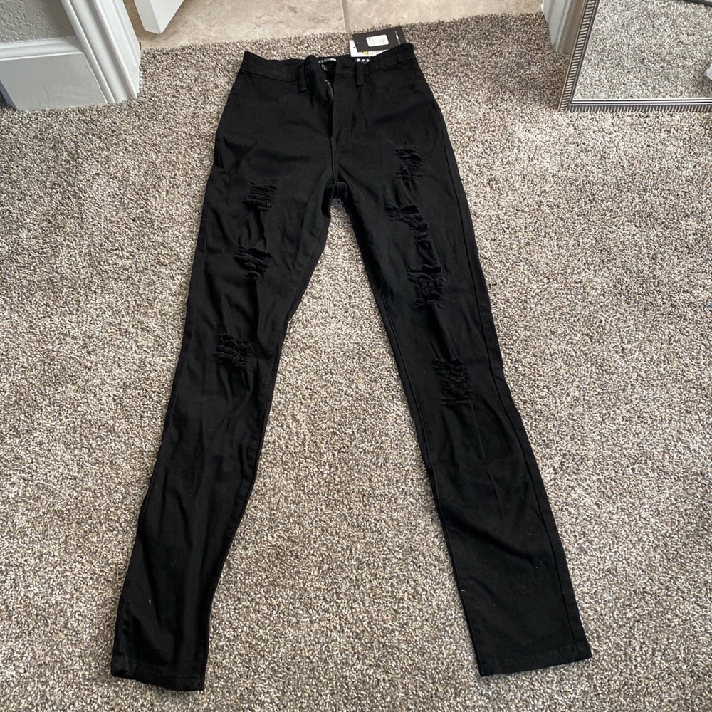 Fashion Nova “hit the freeway” jeans
